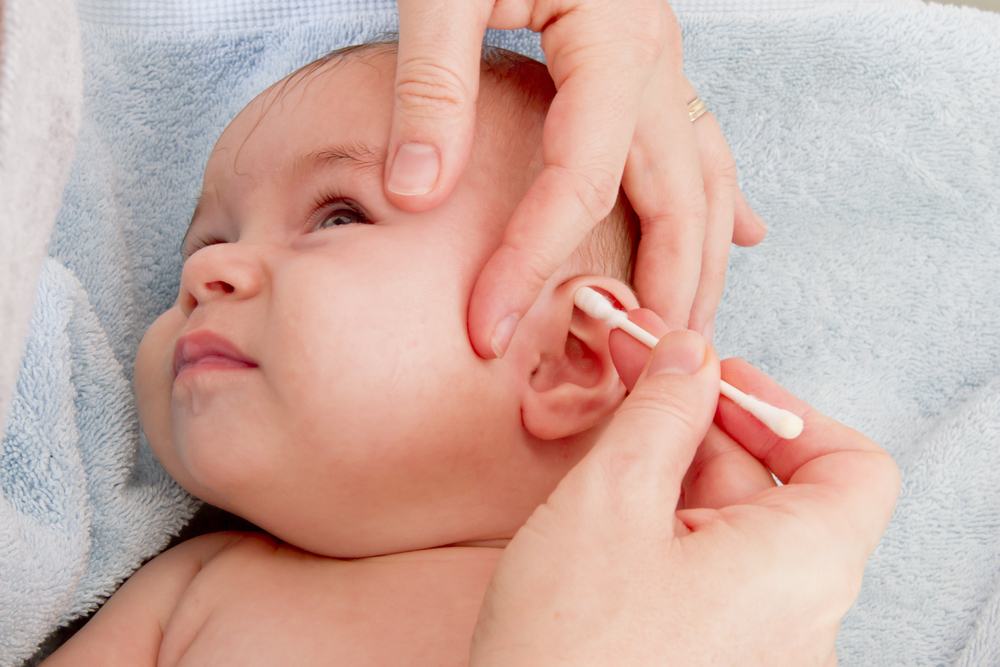 Blind heuvel Psychiatrie Hoe kun je het beste de oortjes schoonmaken van je baby?